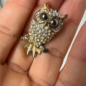 Vintage Rhinestone Owl Brooch | Gold-Tone Figural Pin | 1970s Costume Jewelry